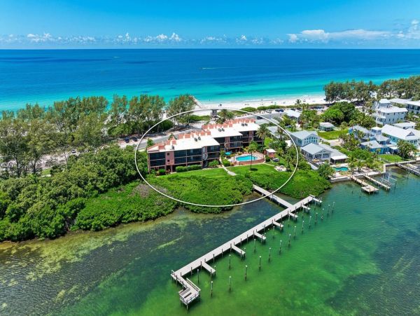 Three Bedroom Condo Rental Water Views Sleeps Six