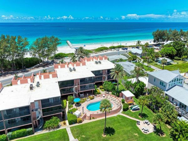Three Bedroom Condo Rental Water Views Sleeps Six