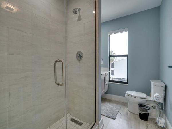 Holmes Beach Rental Condo Sleeps Six Guests Steps to Beach!
