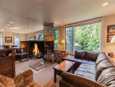 Vail Vacation Condo Sleeps Six Guests.