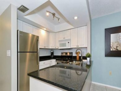 Siesta Key Vacation Condo with Beach and Bay Access