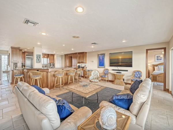 Updated Four Bedroom Siesta Key Condo Sleeps 8 Gulf Views
