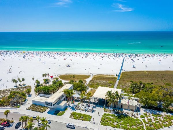 Updated Four Bedroom Siesta Key Condo Sleeps 8 Gulf Views