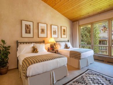 Wonderful Vail Three Bedroom Penthouse Ski Vacation Rental