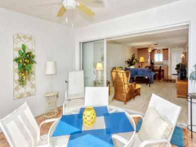 Two Bedroom Rental with Full Gulf View Sleeps 5 Guests