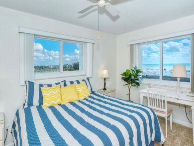 Two Bedroom Rental with Full Gulf View Sleeps 5 Guests
