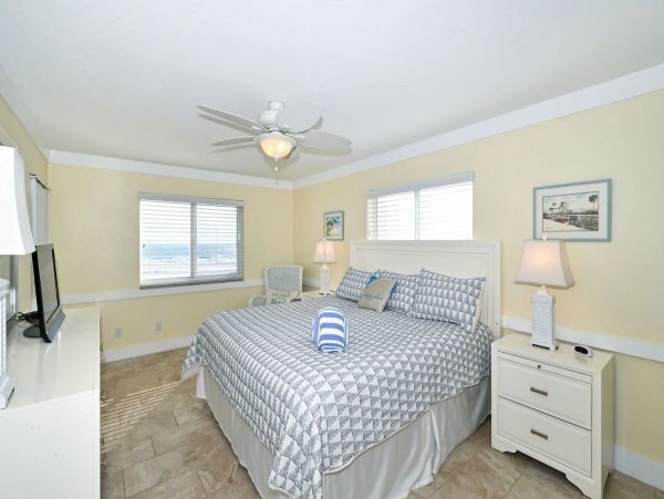 Siesta Key Vacation Rentals: Pool & Ocean Views