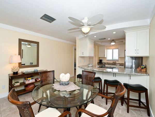 Siesta Key Vacation Rentals: Pool & Ocean Views