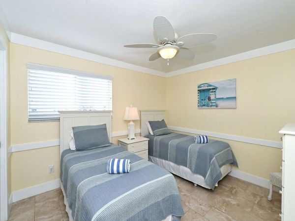 Siesta Key Vacation Rentals: Pool & Ocean Views