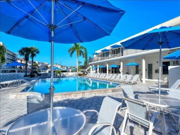 Siesta Key Vacation Rentals: Pool & Ocean Views