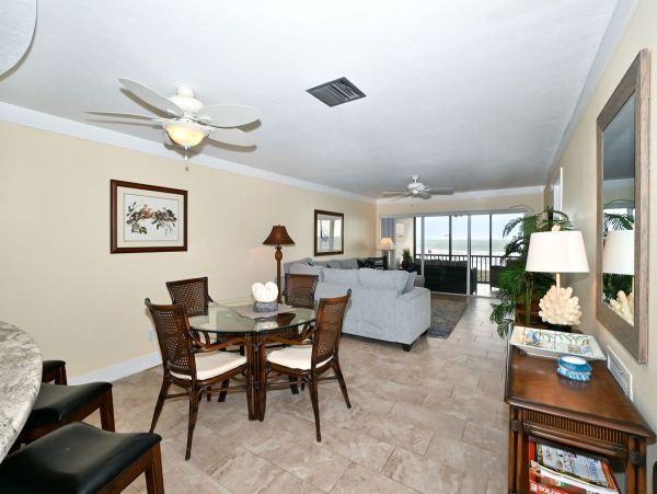 Siesta Key Vacation Rentals: Pool & Ocean Views