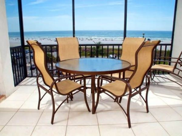 Siesta Key 2 Bedroom Condo Sleeps 4 Across Street From Beach