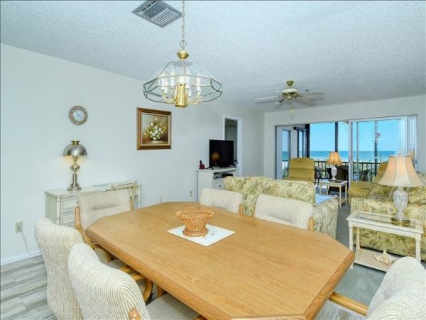 Siesta Key Vacation Condo with Great Gulf Views Sleeps 6