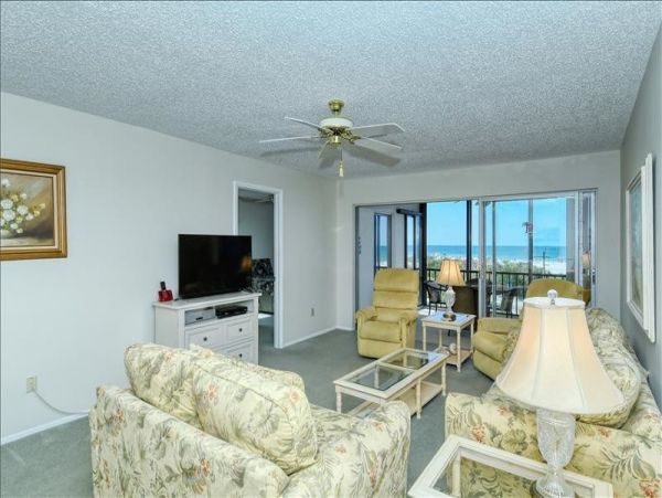 Siesta Key Vacation Condo with Great Gulf Views Sleeps 6