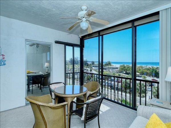Siesta Key Vacation Condo with Great Gulf Views Sleeps 6