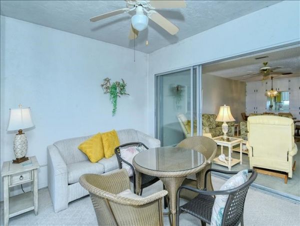 Siesta Key Vacation Condo with Great Gulf Views Sleeps 6