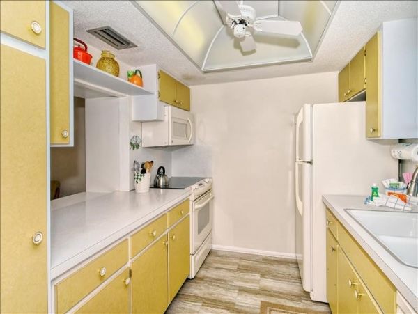 Siesta Key Vacation Condo with Great Gulf Views Sleeps 6