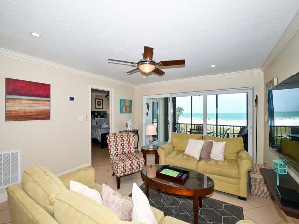 Fifth Floor 2 Bedroom Unit with Gulf Views