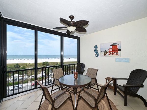 Fifth Floor 2 Bedroom Unit with Gulf Views