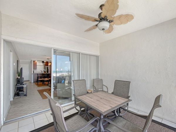 Siesta Key Vacation Condo Two Bedrooms Sleeps Four