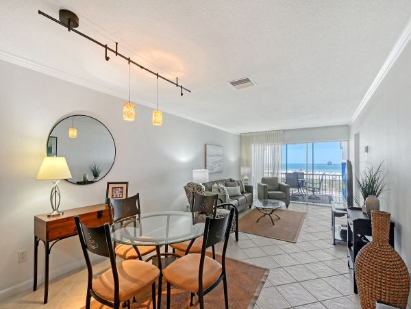 Siesta Key Vacation Condo Two Bedrooms Sleeps Four