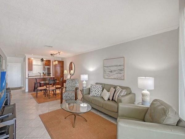 Siesta Key Vacation Condo Two Bedrooms Sleeps Four