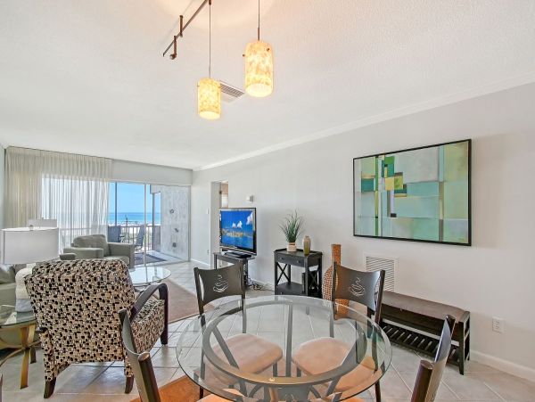 Siesta Key Vacation Condo Two Bedrooms Sleeps Four