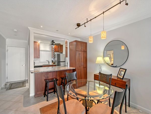 Siesta Key Vacation Condo Two Bedrooms Sleeps Four