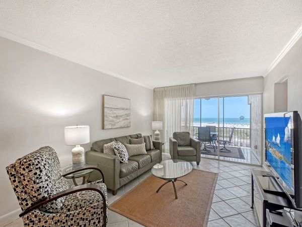 Siesta Key Vacation Condo Two Bedrooms Sleeps Four