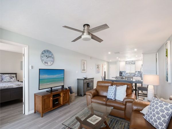 Rare Find! 2 Bedroom 2 Bathroom Siesta Key Condo Gulf Views