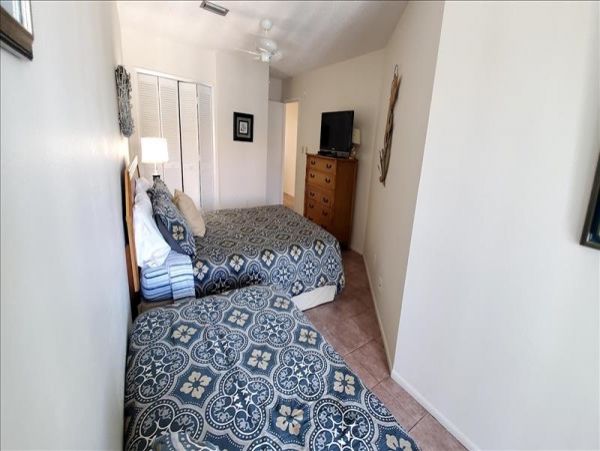 Bradenton Beach Condo with Gulf Beach Across the Street