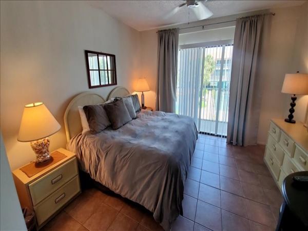 Bradenton Beach Condo with Gulf Beach Across the Street