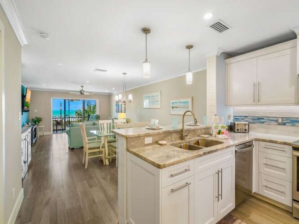 Full Gulf View Siesta Key Vacation Condo - Two Bedrooms