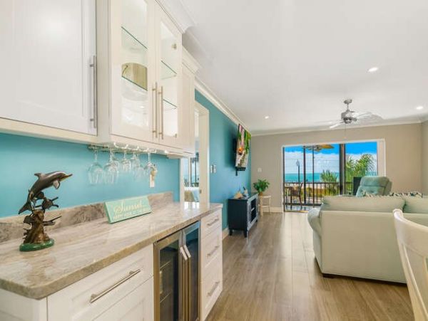 Full Gulf View Siesta Key Vacation Condo - Two Bedrooms