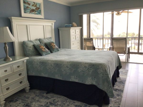 Full Gulf View Siesta Key Vacation Condo - Two Bedrooms