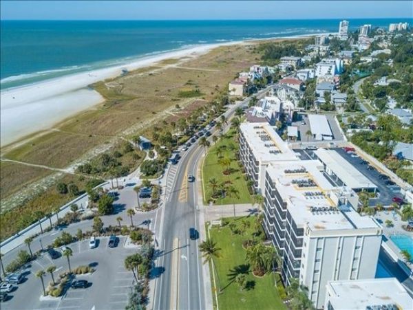 Full Gulf View Siesta Key Vacation Condo - Two Bedrooms