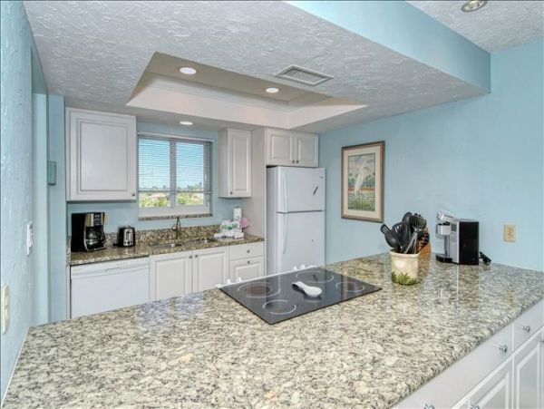 Siesta Key Vacation Condo Two Bedroom Walk to Beach