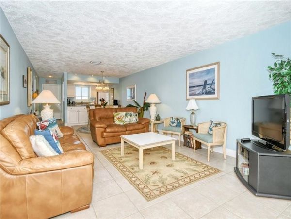 Siesta Key Vacation Condo Two Bedroom Walk to Beach