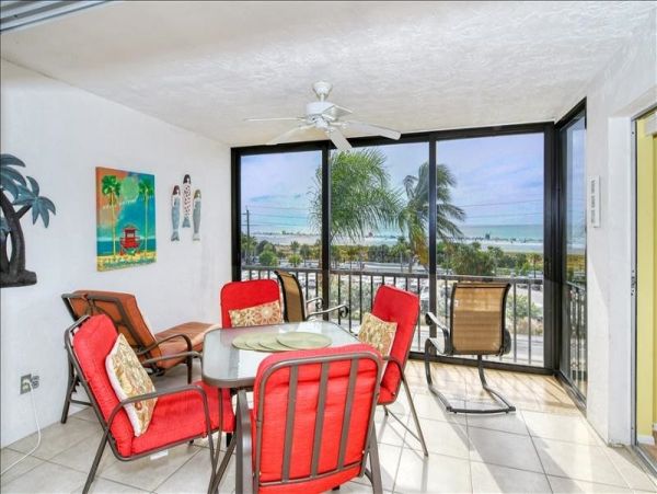 Siesta Key Vacation Condo Two Bedroom Walk to Beach