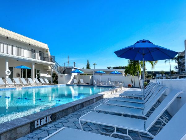 Siesta Key Vacation Condo Two Bedroom Walk to Beach