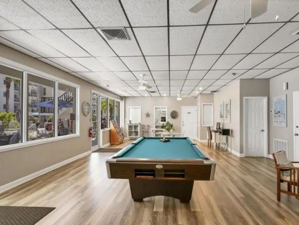 Siesta Key Two Bedroom Vacation Condo Close to Beach
