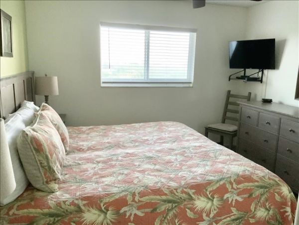 Siesta Key Vacation Condo with 2 Bedrooms