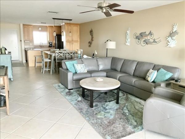 Siesta Key Vacation Condo with 2 Bedrooms