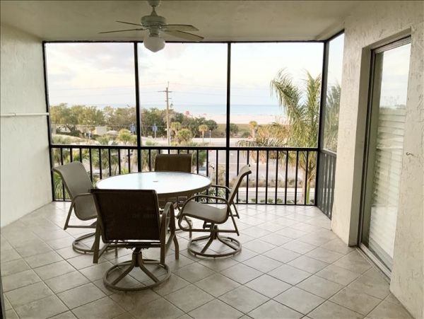 Siesta Key Vacation Condo with 2 Bedrooms