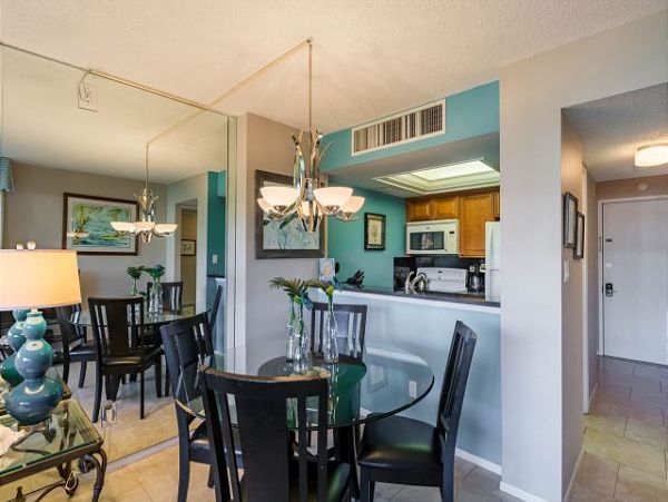 Siesta Key Vacation Condo with 1 Bedrooms & Private Balcony