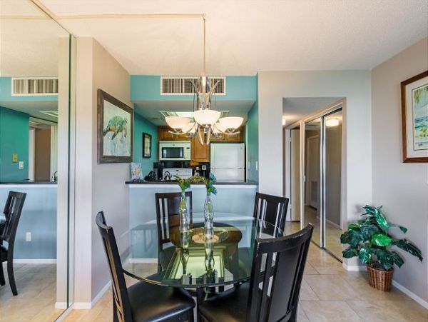 Siesta Key Vacation Condo with 1 Bedrooms & Private Balcony