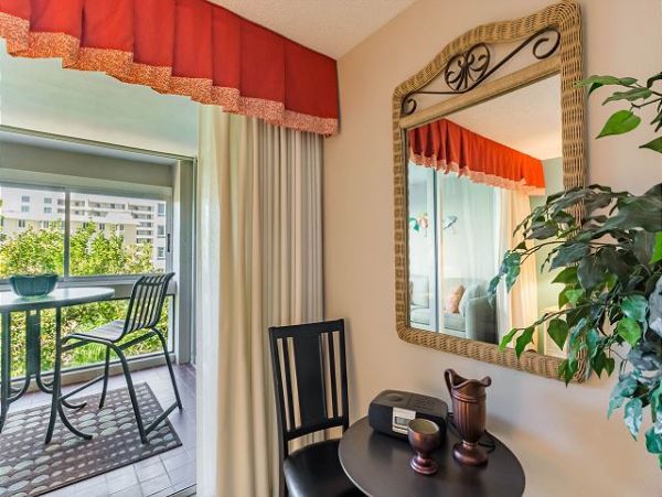 Siesta Key Vacation Condo with 1 Bedrooms & Private Balcony