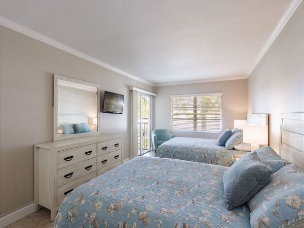 Siesta Key Beachfront condo