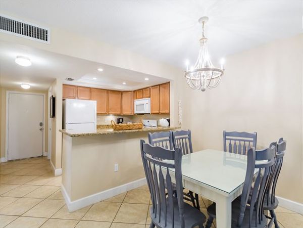 Siesta Key Beach Condo with 2 Bedrooms