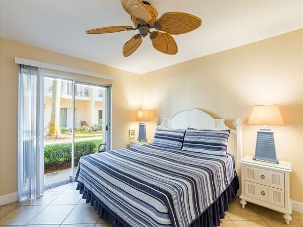 Siesta Key Beach Condo with 2 Bedrooms